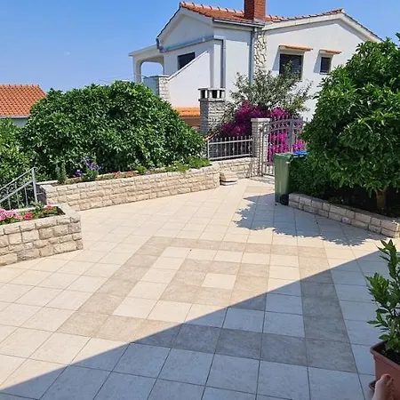 Apartamento Ante Nečujam