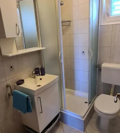 Ante Apartment *