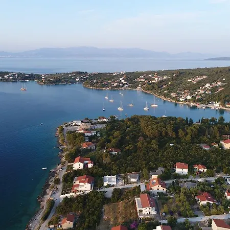 Apartamento Ante Nečujam